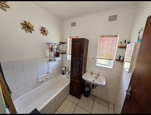 3 BEDROOM HOUSE FOR SALE IN VANDERBIJLPARK SE 6